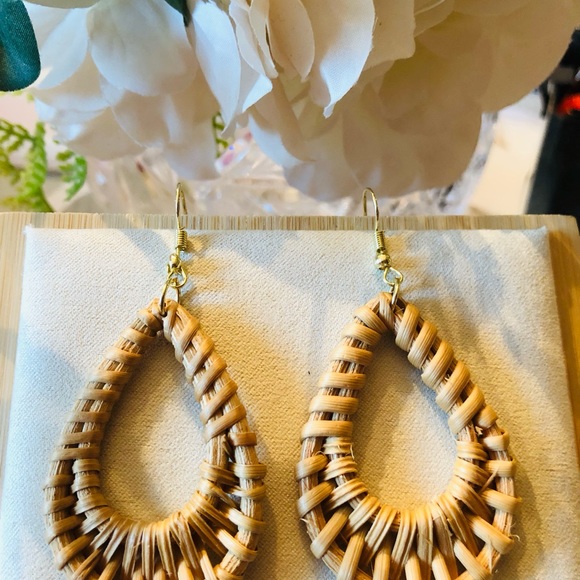 Rattan Earrings Water drop Dangle Tan Boho Style New - Picture 4 of 4